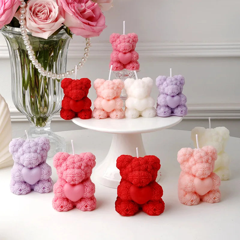 bougies parfumées forme nounours parfum rose couleur violet rouge blanc aromathérapie
