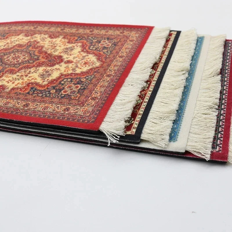 tapis rouge noir bleu beige ornements floraux motifs géométriques classique non glissant adhésif souris
