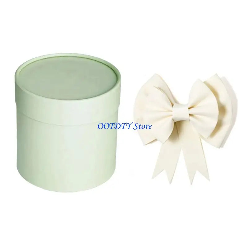 ruban noué violet clair rose pâle blanc crème argent classique boîte ronde occasion fête