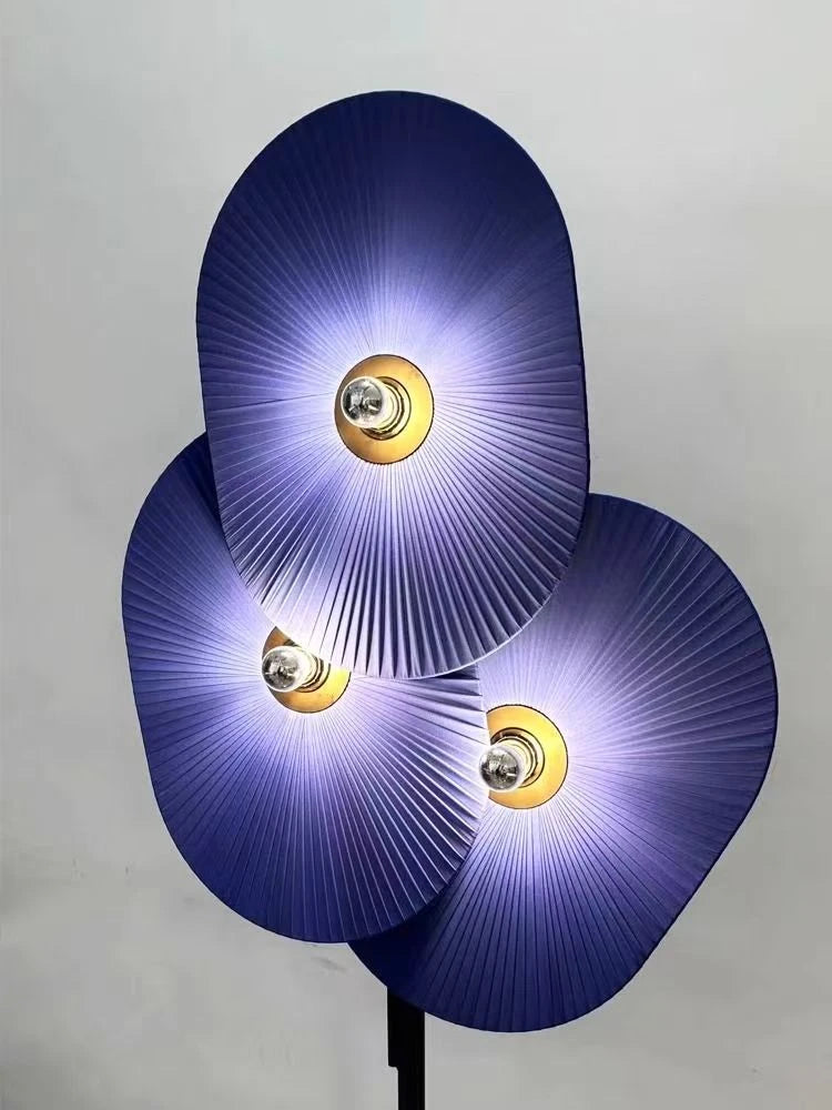 lampe sol moderne rouge bleu rayures horizontales base solide interrupteur led métal