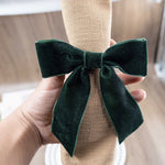 anneaux serviette forme nœud papillon blanc vert rouge bleu satin velours adhésif classique élégant