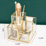 boîte maquillage transparente blanches roses moderne élégante brosse bouteille rouge rangement cosmétiques