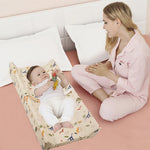 tapis changement bébé beige bleu clair imprimé dinosaures poissons ceinture sécurité moderne pratique