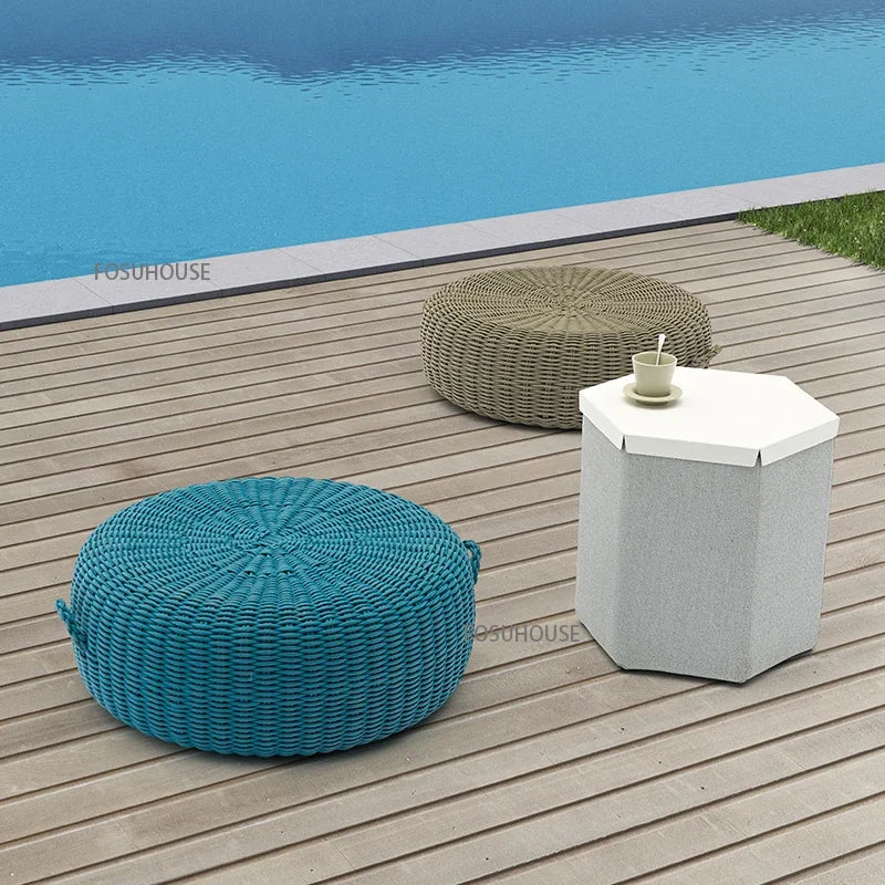 pouf tissé moderne gris bleu orange extérieur chaise plage coussin rond rotin osier camping