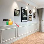 moulures decoratives resine blanc modernes adhésives mur fond plinthe profiles lisses opaques