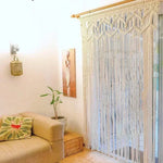 rideau macramé coton beige clair motif géométrique franges boho chic décoration intérieur séparation porte