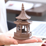 décorations intérieures pagode miniature céramique marron noir feng shui traditionnel oriental architectural details