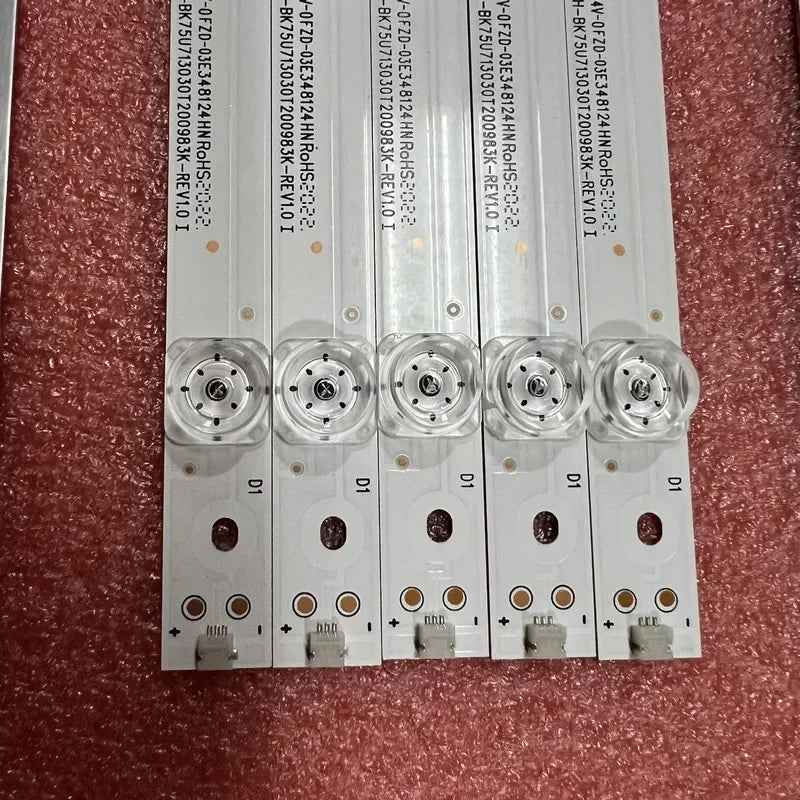 bandes led argentées modernes connecteurs électriques éclairage technologique sans câble aluminium bouton poussoir