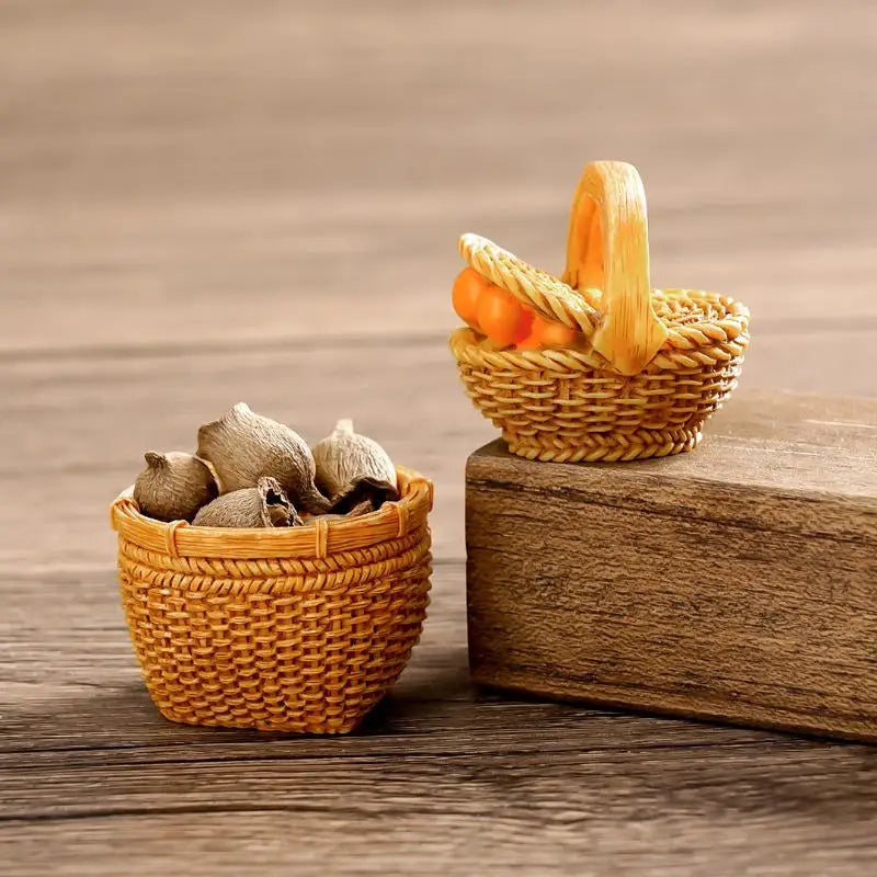 paniers osier tressage traditionnel rustique beige clair accessoire poupée décoration miniature organisation fait main