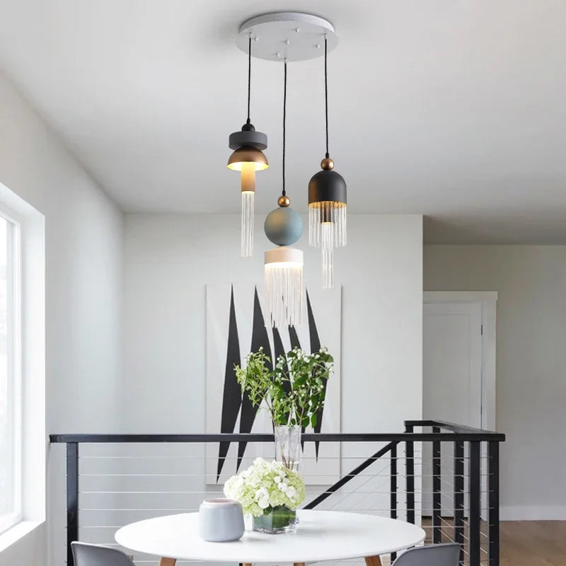 suspension lumineuse moderne noir doré scandinave franges translucides