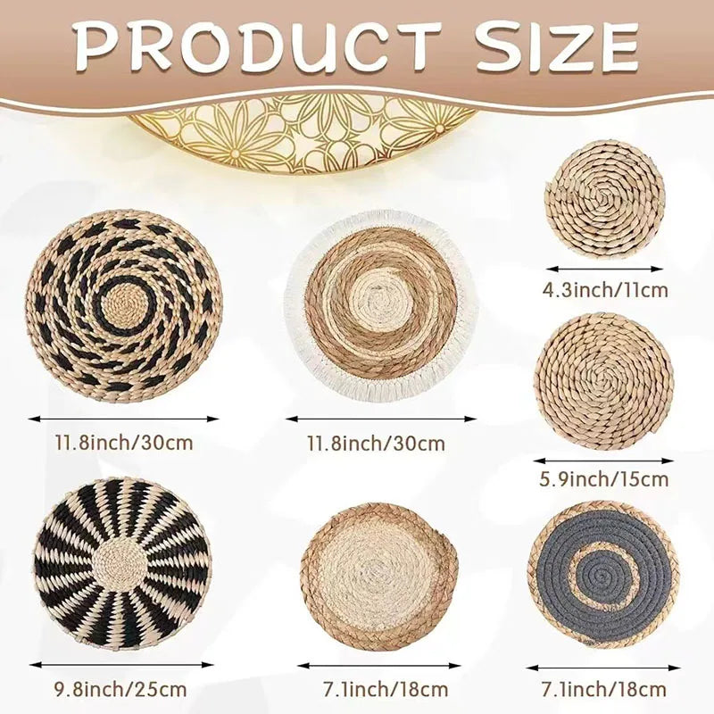 L'image montre différents motifs et tailles de produits ronds en fibre naturelle, tels que des nattes, des dessous-de-plat et des dessous de verre, avec les dimensions correspondantes clairement indiquées.