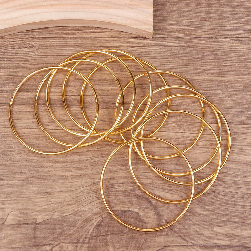 anneaux decoratifs dorés ronds lisses minimaliste lot 10 anneaux 8cm bois