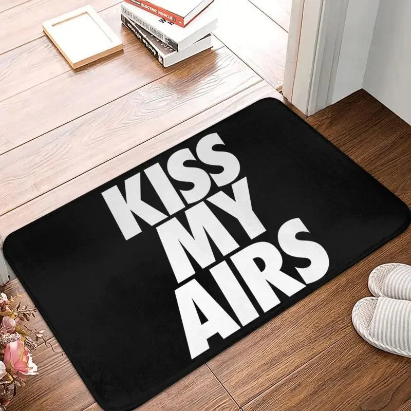 tapis moderne géométrique lettres kiss my airs motifs floraux noir blanc chambre salon
