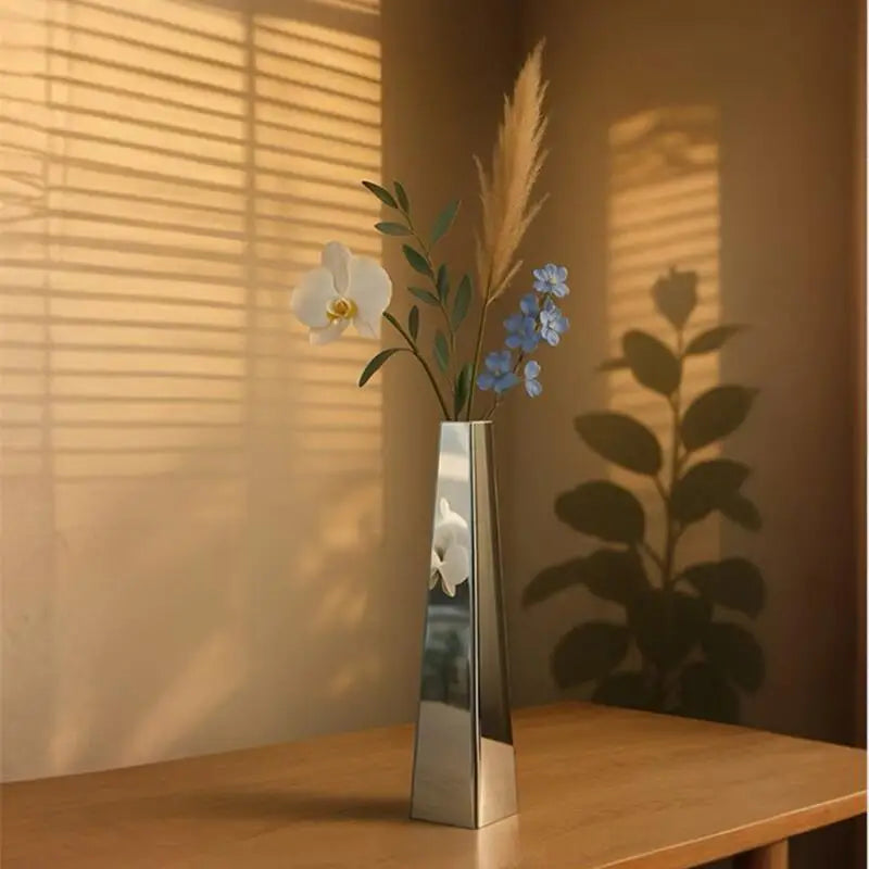 vases modernes acier inoxydable arrangement fleurs hydroponiques wabisabi décoration intérieure table maison