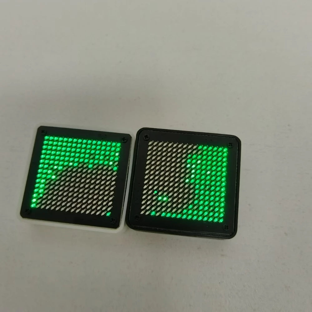 décoration ambiance led écran liquide boitier granuleux vis usb technologique minimaliste