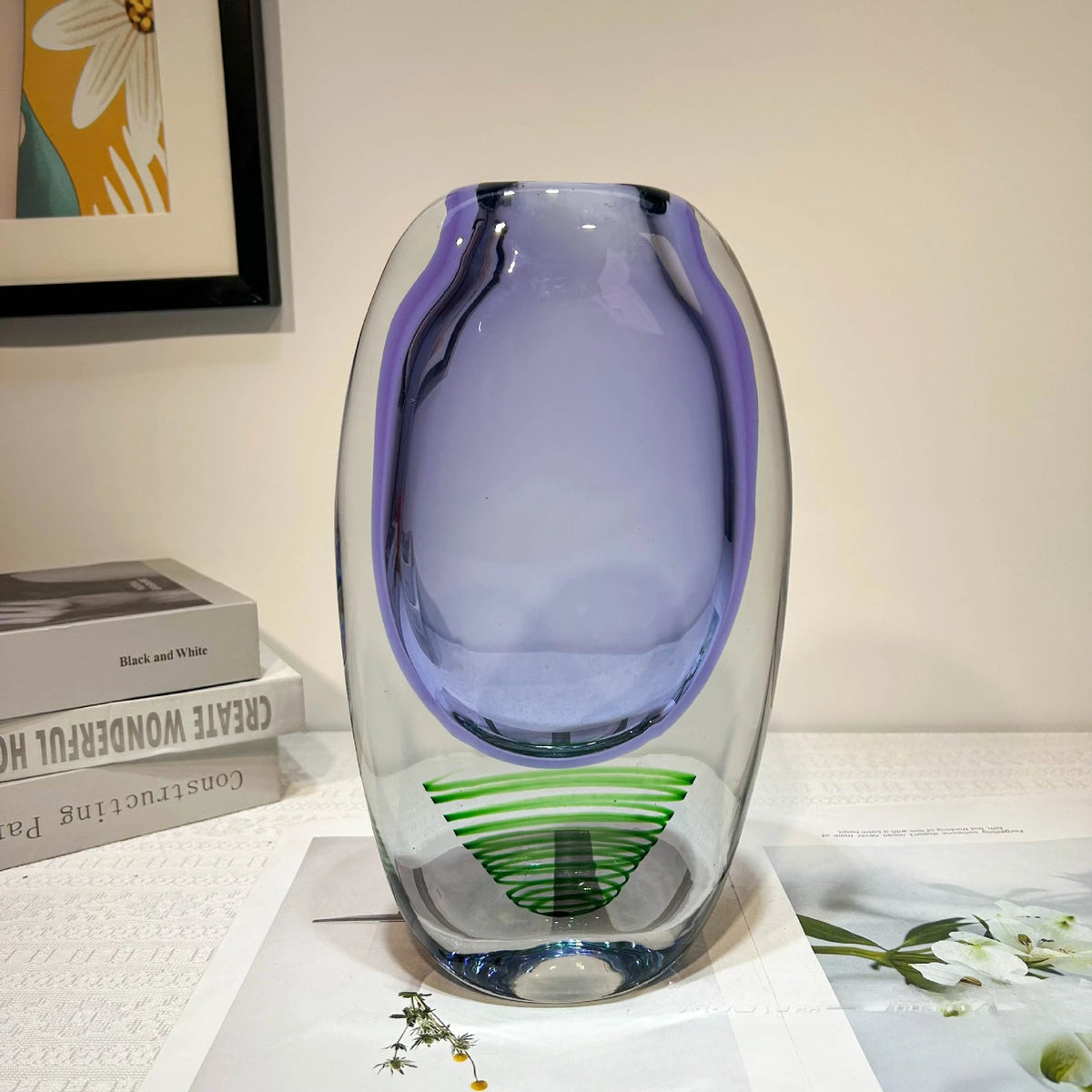 vase violet rayures vertes moderne décoration intérieure bleu unique sophistication chambre salon