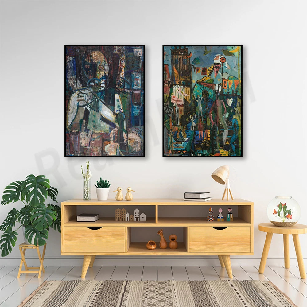 Deux œuvres d'art abstraites de style expressionniste accrochées au-dessus d'un meuble de rangement en bois dans un intérieur moderne et minimaliste.