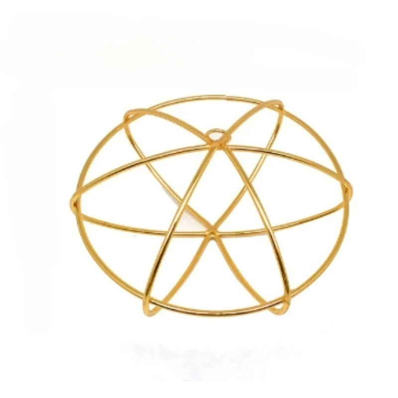 boucle d'oreille or géométrique blanche moderne minimaliste métal structure cercles superposés bijou erotique chic