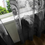 rideau voilage gris foncé motifs floraux translucide bohème chic vintage chambre coucher