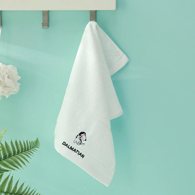 serviettes coton chien mignon violet jaune rose blanc bleu douces absorbantes moderne toilette