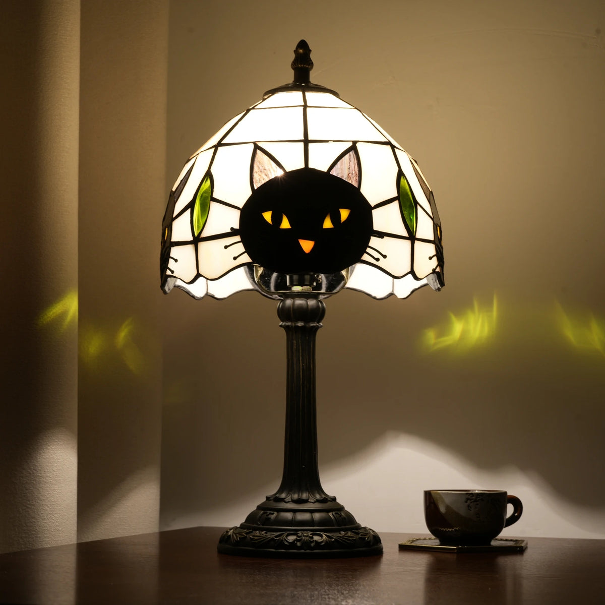 lampe table tiffany cat face stained glass noir blanc verte jaune vitrail