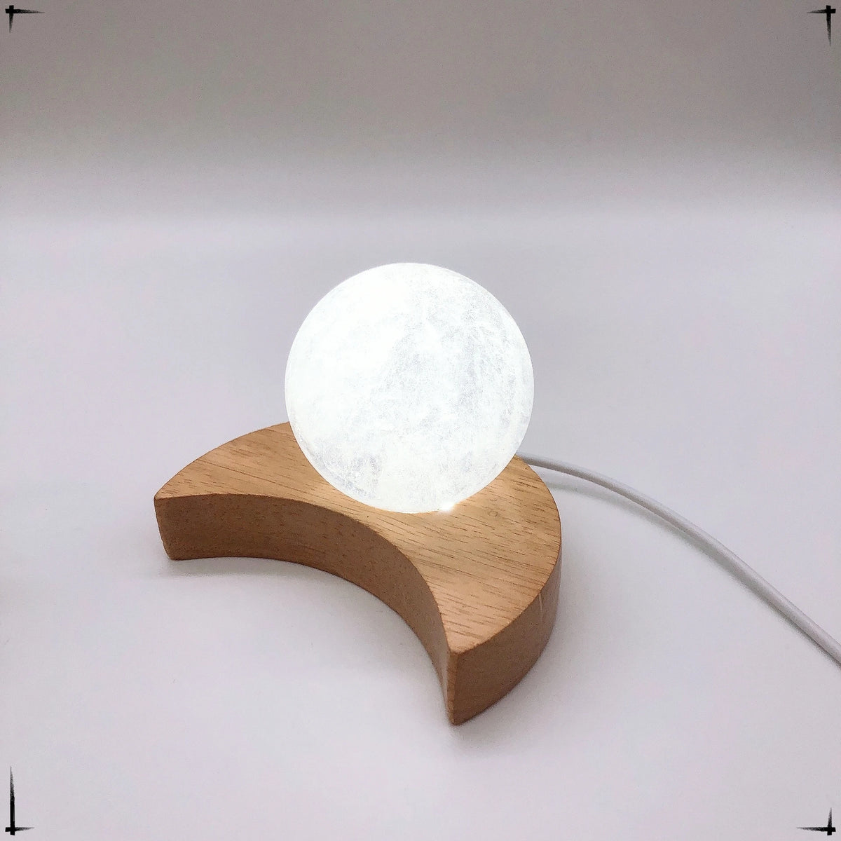 lampe table moderne bois lunaire lumière blanche décoration intérieure minimaliste