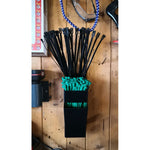 rangement mural attaches rapides zip ties industriel noir vert blanc texturé organiser câbles outils