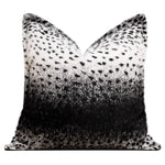 coussin imprimé léopard noir blanc moderne salon décoration canapé carré peluche adhésif