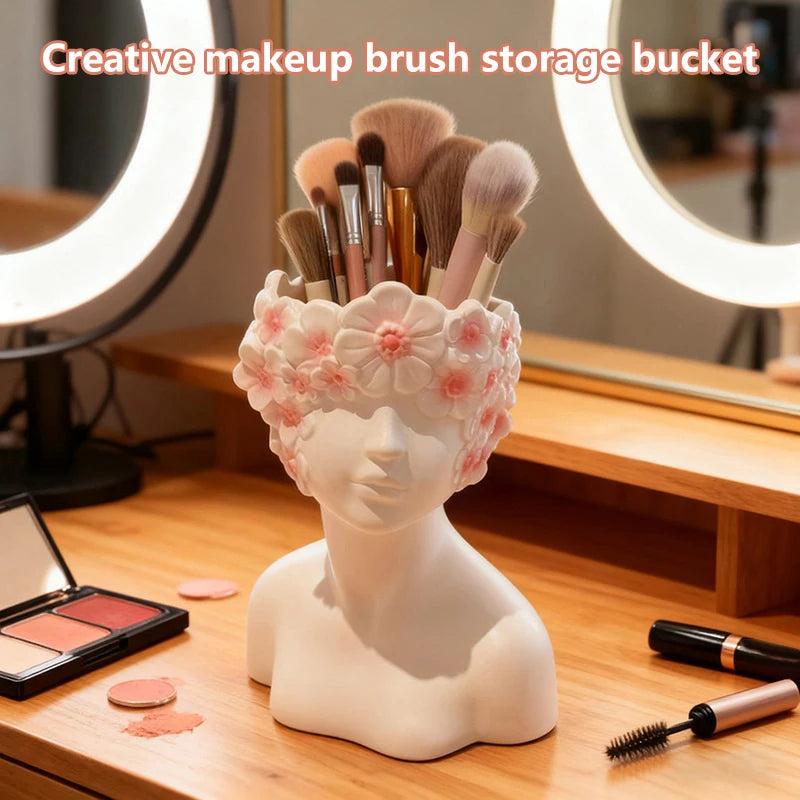 supports rangement pinceaux maquillage buste féminin fleurs décoratives miroirs palettes maquillage accessoires beauté salle