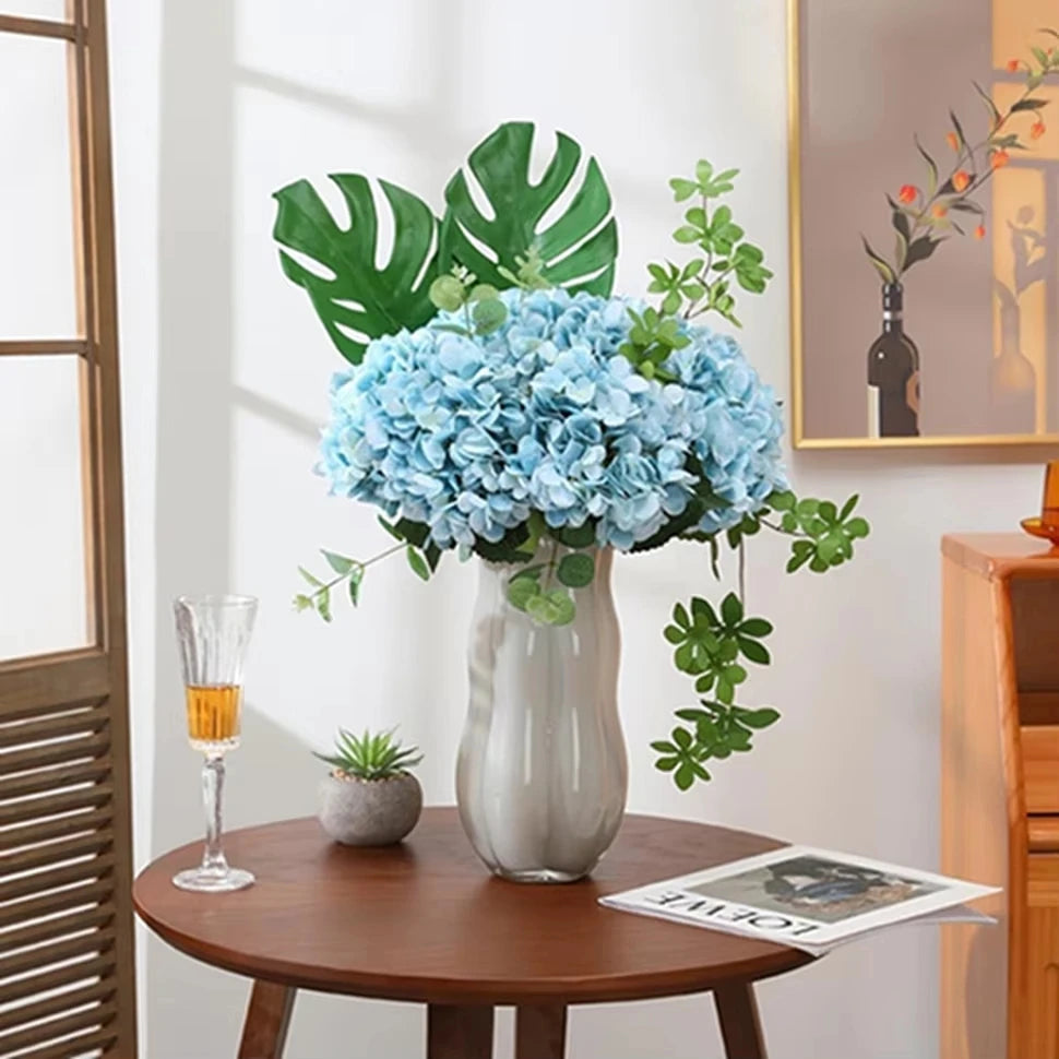 bouquet artificiel hortensias soie bleu blanc vert mariage décoration intérieure moderne minimaliste