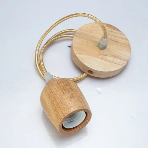suspension lumineuse moderne bois naturel texture rustique ampoule câble salon chambre