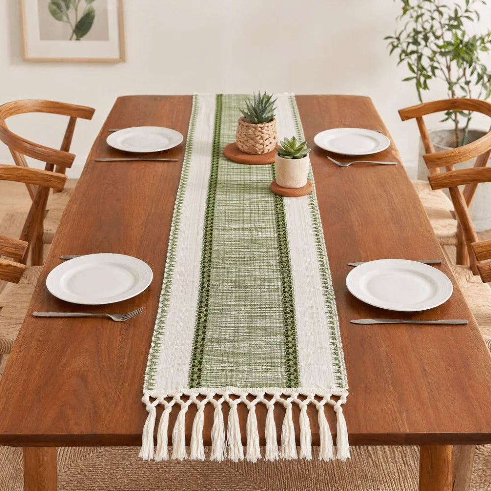 chemin table moderne rayures diagonales vert blanc franges noël mariage fêtes salon