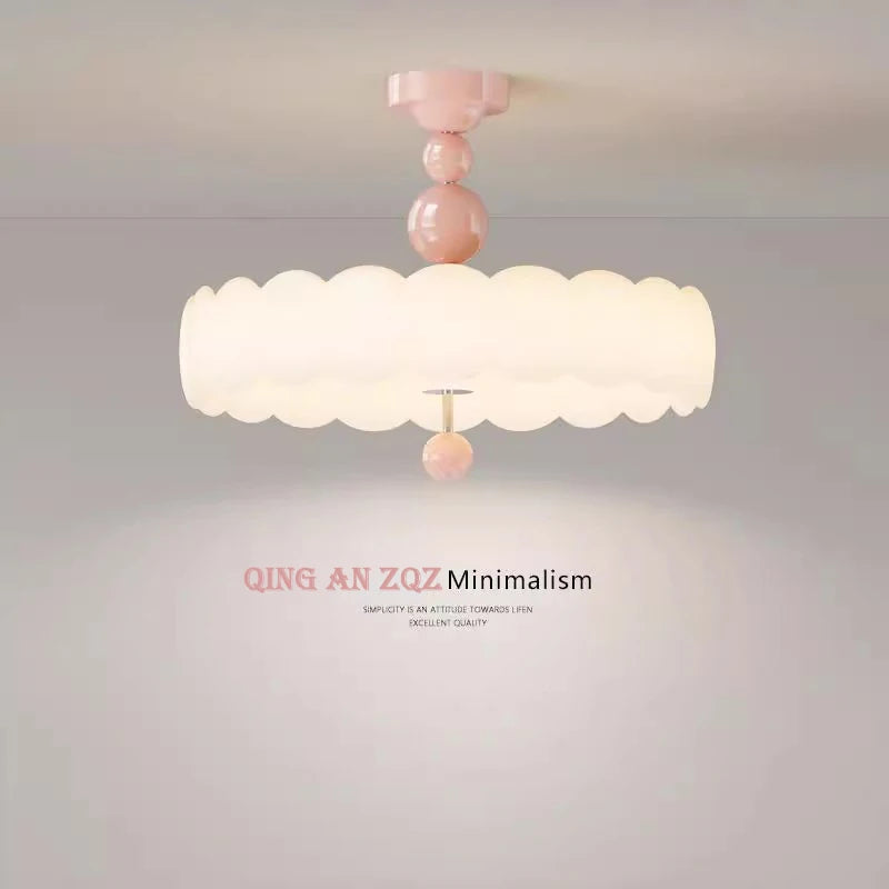 lampe suspendue rose clair nuage texture minimaliste vis fixation base abatjour ampoule led chambre