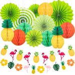 décorations fête tropicales flamants roses ananas guirlandes pompons cupcakes gâteau blanc