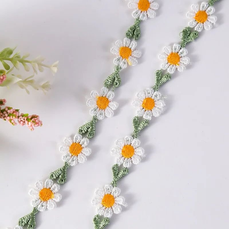 ruban decoratif brode fleurs blancs roses feuilles vertes party floral 2cm large polyester echangable