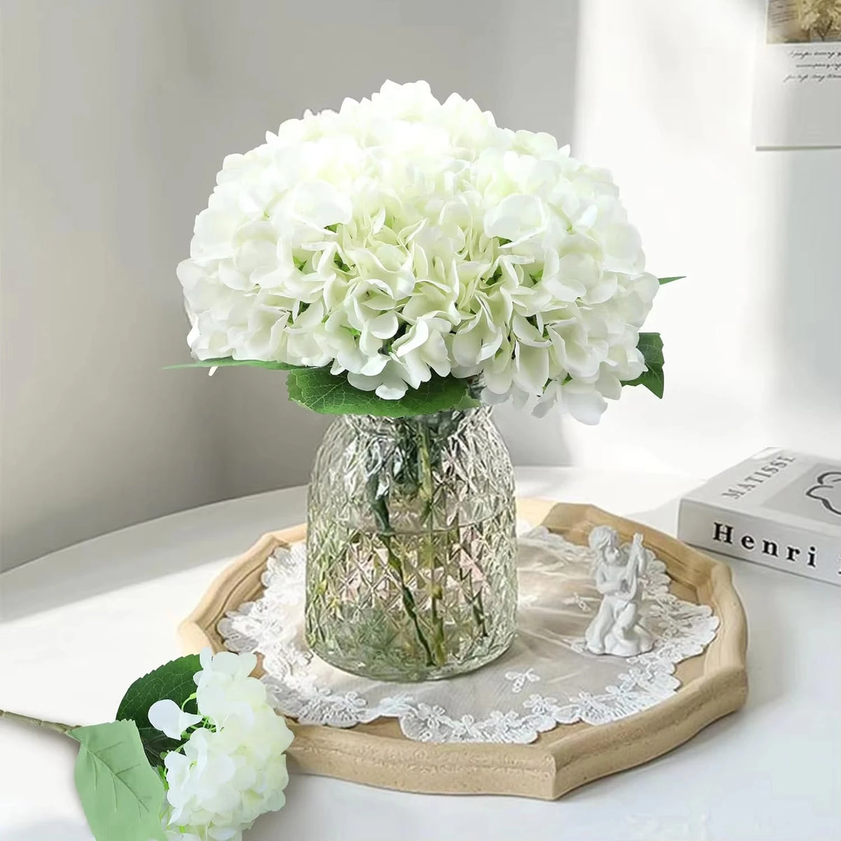 bouquet artificiel hortensias soie bleu blanc vert mariage décoration intérieure moderne minimaliste