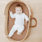 matelas bébé ovale texturé gaufré couverture drap béton arc ciel naturel minimaliste