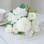 décoration extérieure bouquet fleurs artificielles moderne pivoines roses dahlias élégantes variées couleurs