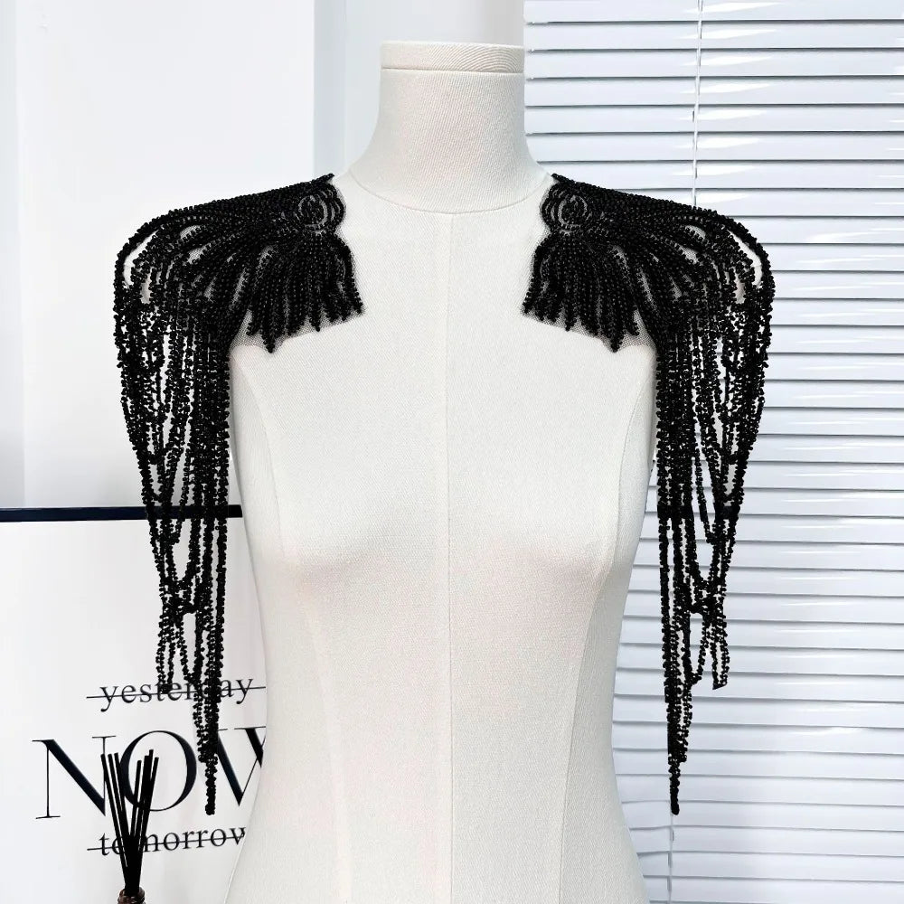 épaulette costume fête noir blanc or paillettes franges accessoire mode élégant adulte