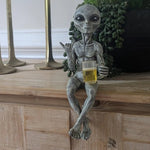 statues aliens résine vert gris yeux grands ouverts réaliste détaillé verre bière intérieur extérieur