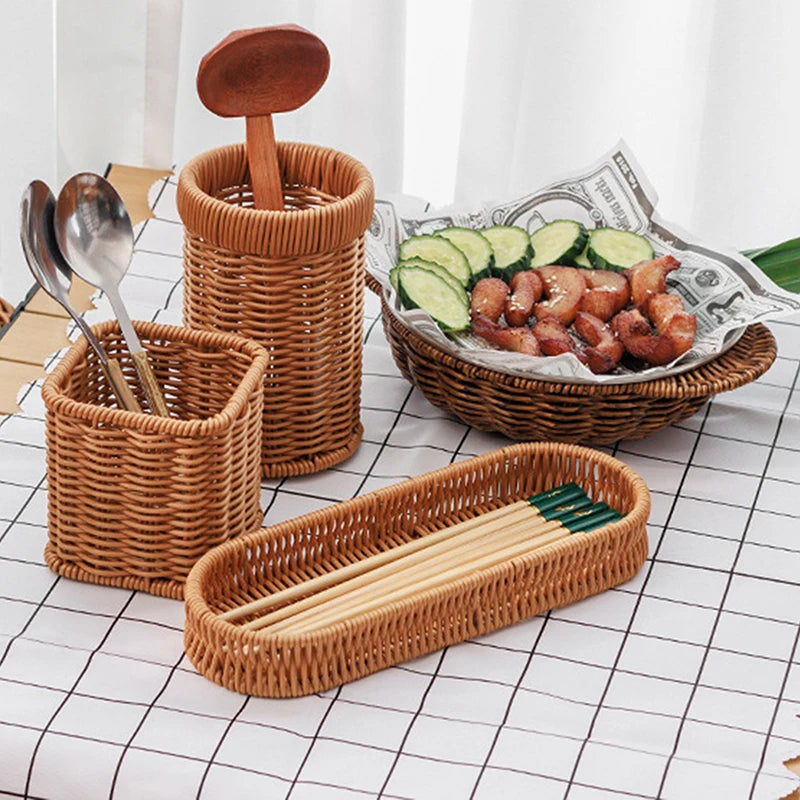 panier rotin marron clair couteau cuillère baguettes assaisonnement rangement cuisine rustic
