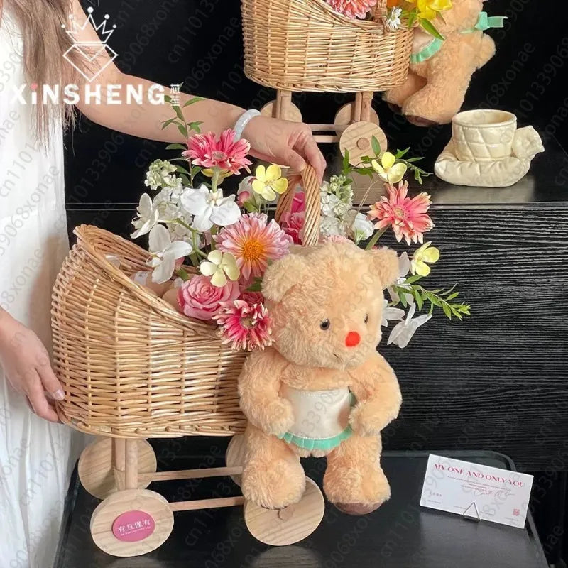 voiturette poussette ours peluche fleurs artificielles tressage osier panier rustique vintage décoration chambre enfant