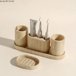 ensemble salle bain moderne beige clair brosse dents tube dentifrice distributeur savon tasses résine