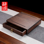 boîte thé marron foncé texture bois naturelle classique rouleau thé couteau thé