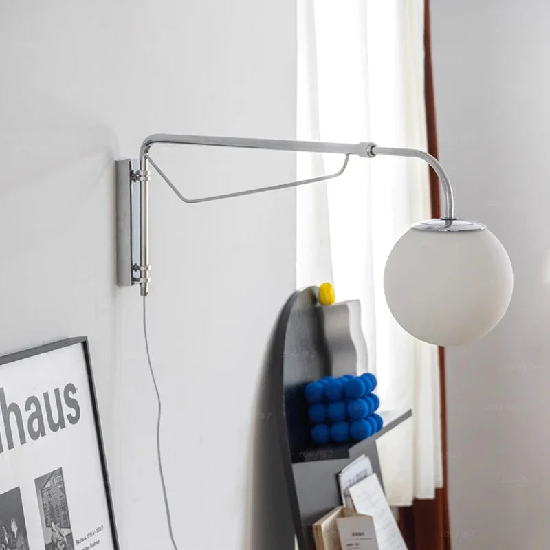 lampe murale articulée blanc chrome moderne minimaliste interrupteur bouton fixée mur câble électrique