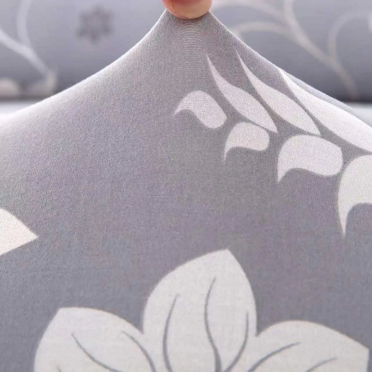 housse chaise gris clair fleurs blanches moderne salon élasthanne polyester imperméable extensible