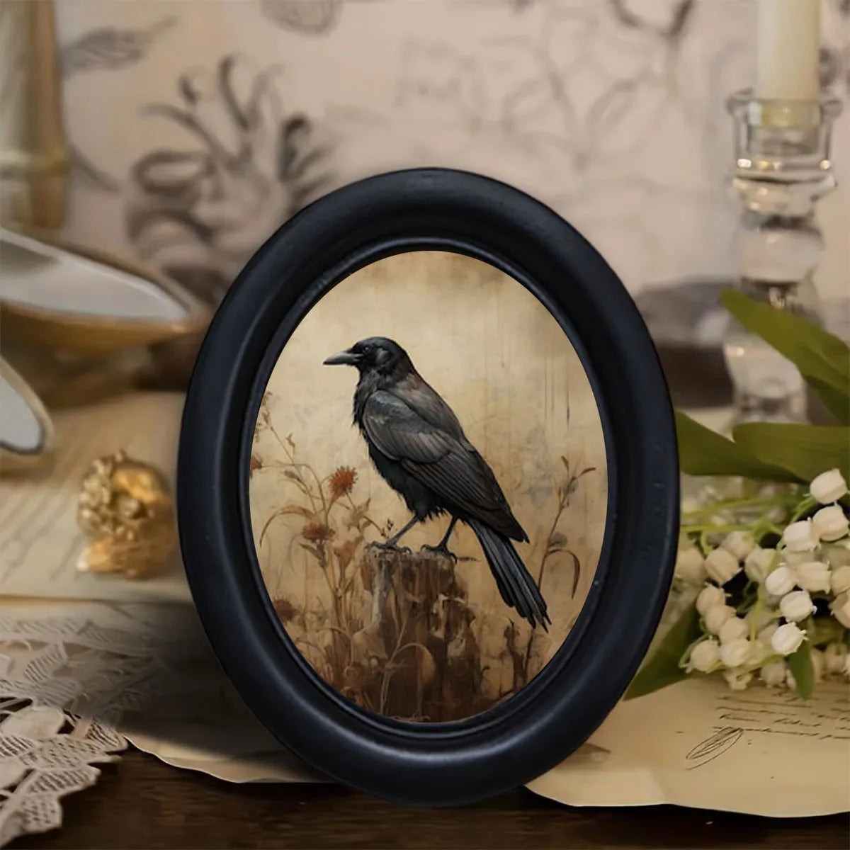 cadre ovale corbeau noir fleurs séchées classique décoration murale vintage bois ornement mystérieux erotique