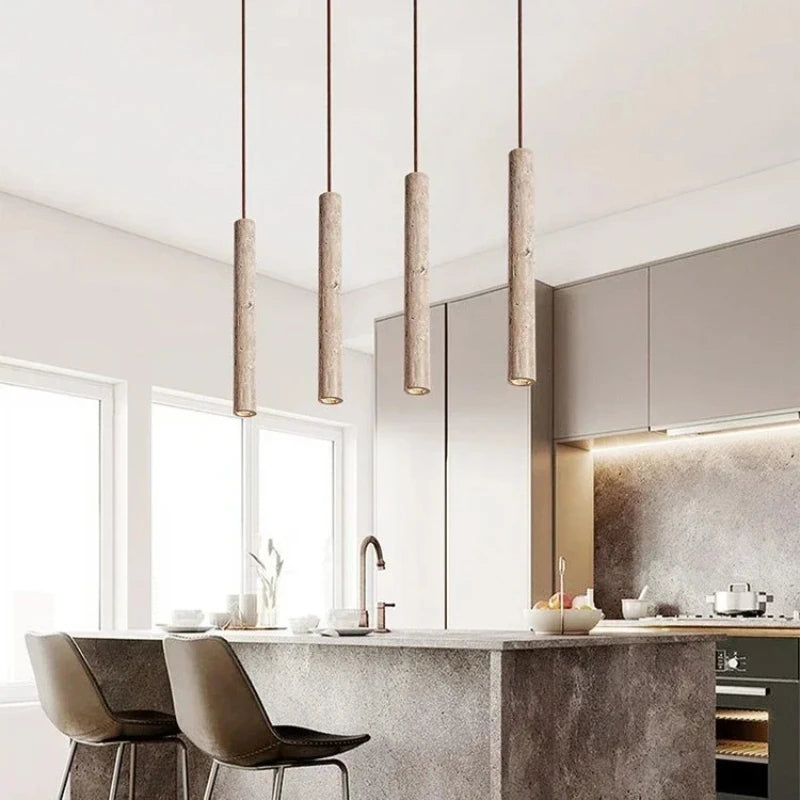 Suspension lumineuse moderne pierre marbrée beige clair foncé texture naturelle minimaliste pendentif cordon