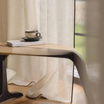 rideau moderne beige clair texture lin opacité bordure noire fenêtre maison