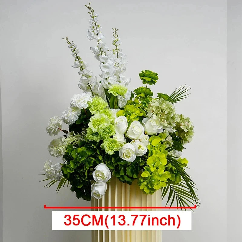 décoration florale arche vert roses hortensias delphiniums mariage romantique extérieur événement festive